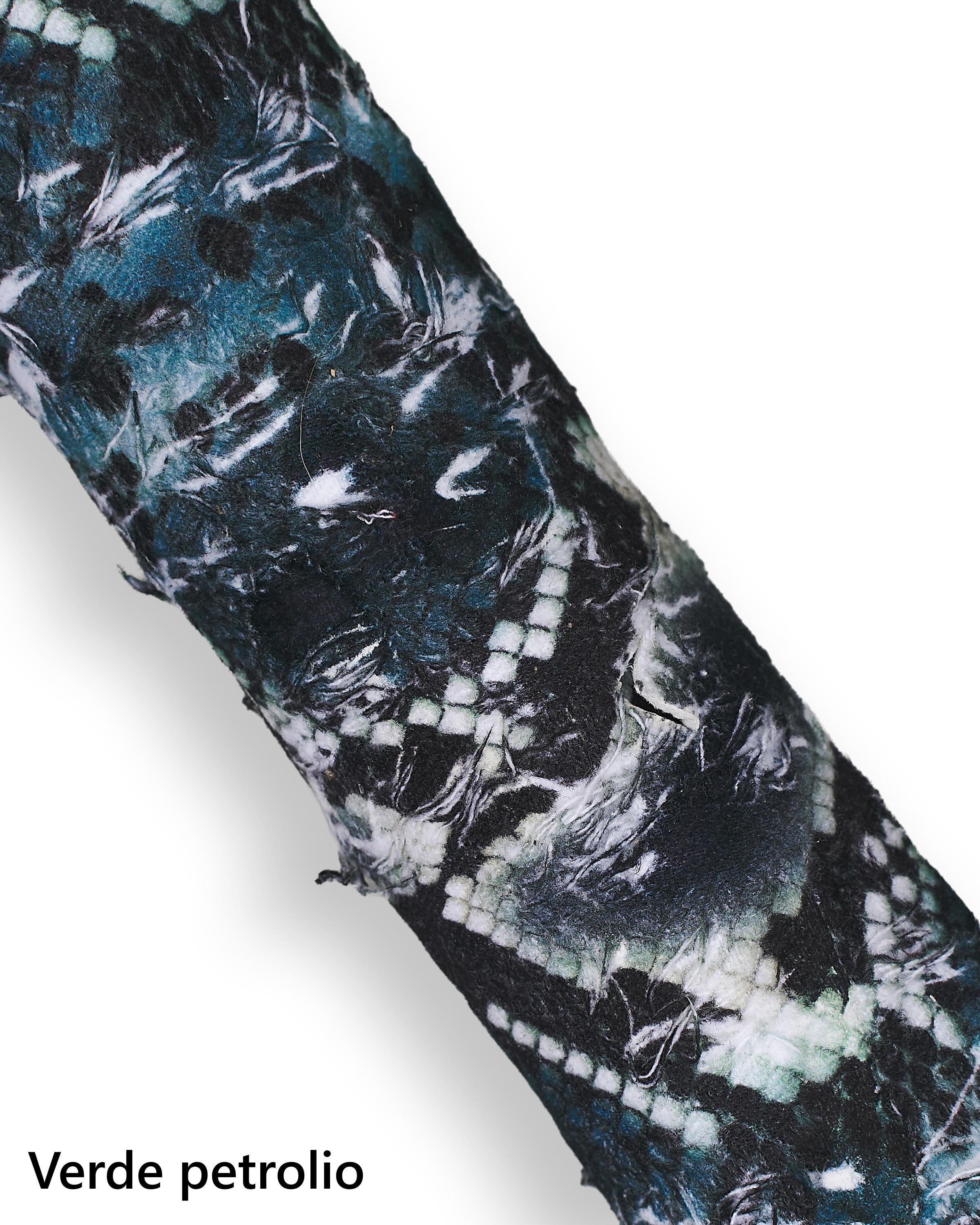 PYTHON printed leather hides, soft reptile skins that are coupled with a FABRIC, 1.0-1.2 mm B18359-ST La Garzarara