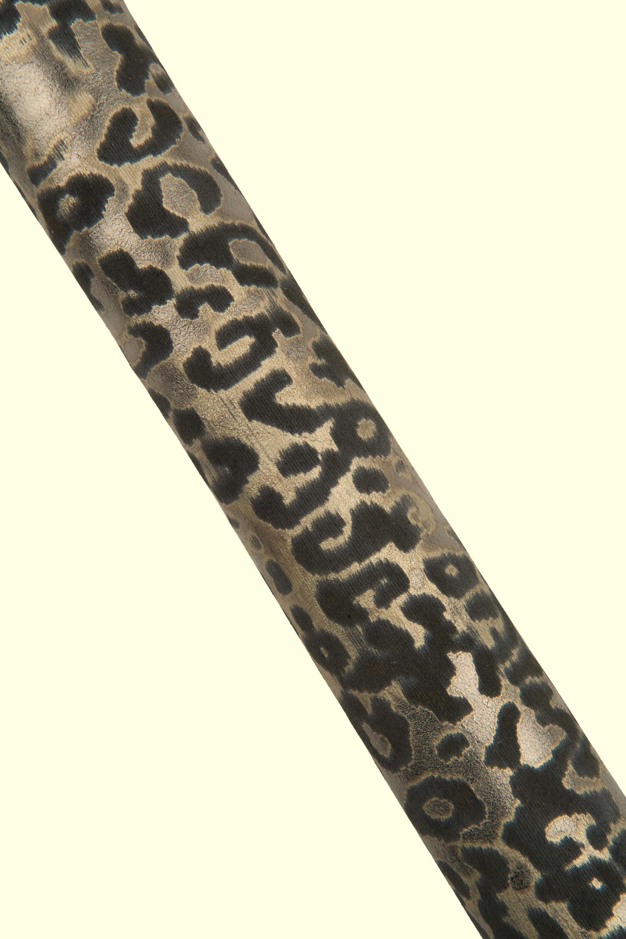 LEOPARD printed leather hide, steelmetal - light gold CHEETAH texture on black split suede cowhide - soft calfskin B18874-MT(st) LaGarzarara