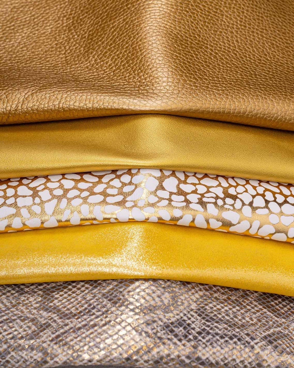 Yellow leather skins pack, Lot of 5 matching metallic solid printed hides for hobbyists B19004-MT(ST) La Garzarara