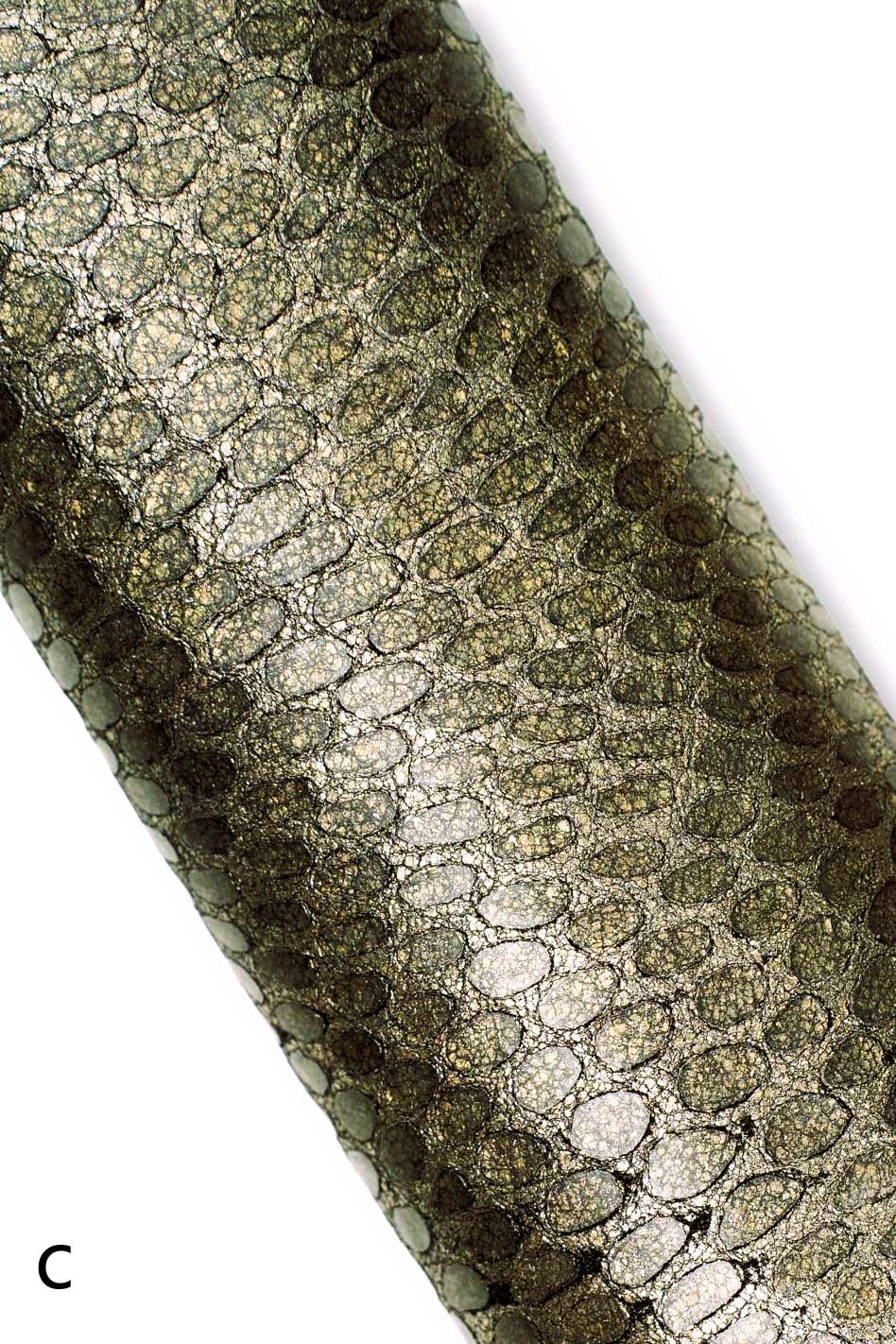 METALLIC REPTILE printed leather skin, glossy soft crocodile printed goatskins in different colors B19496-MT(st) La Garzarara