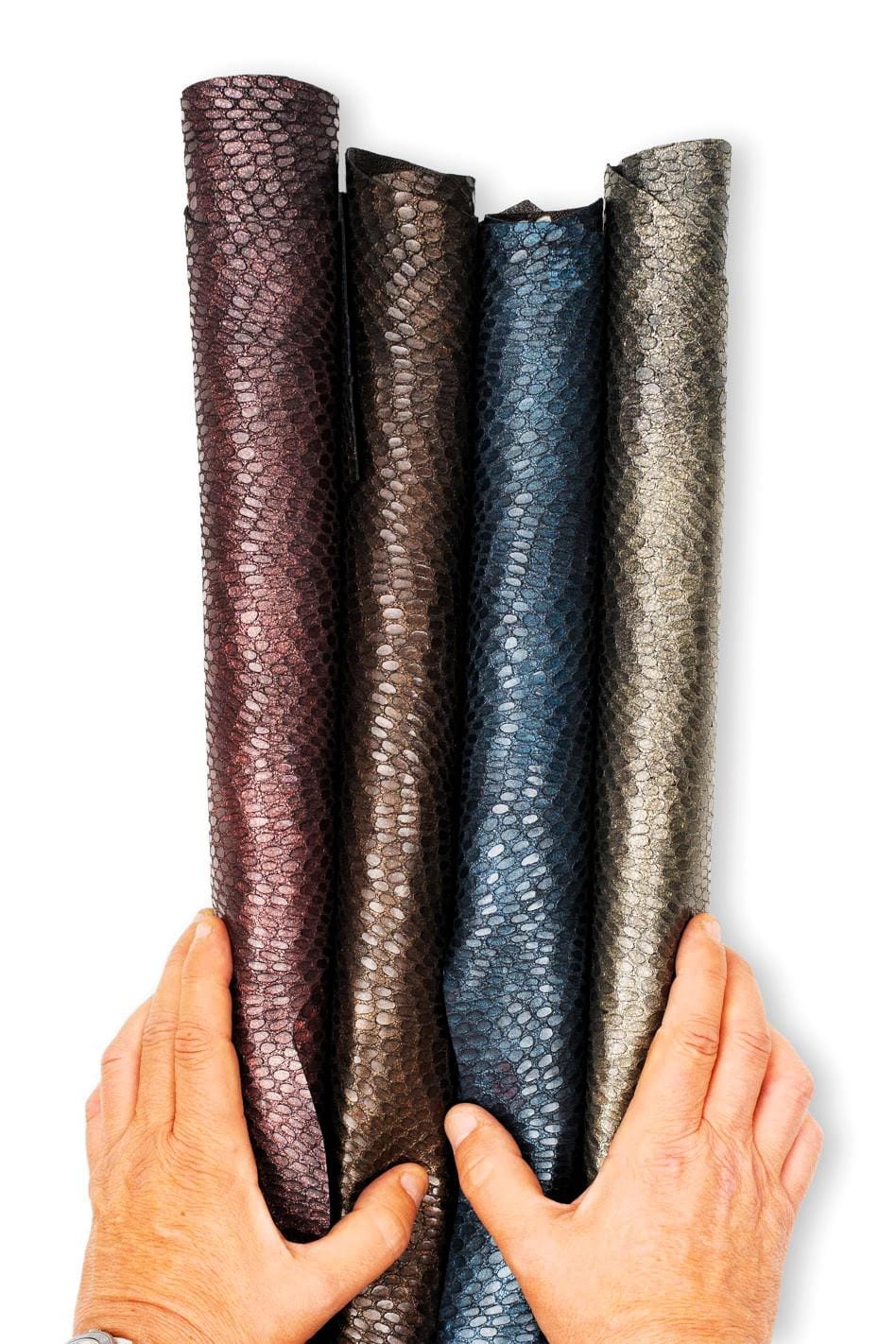 METALLIC REPTILE printed leather skin, glossy soft crocodile printed goatskins in different colors B19496-MT(st) La Garzarara