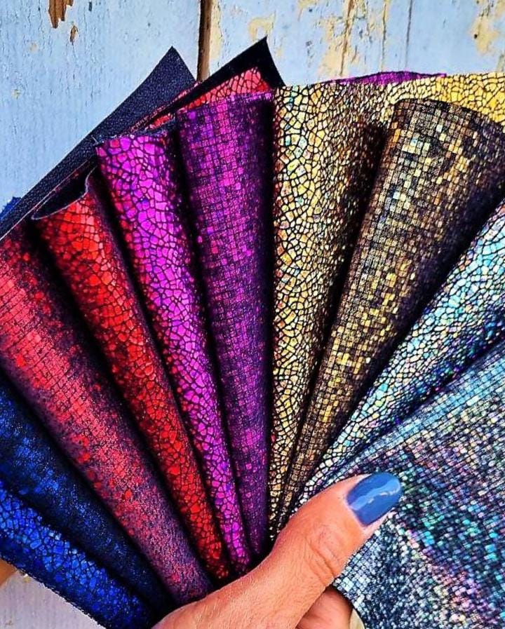 Holographic Leather Scraps, Iridescent Glitter Offcuts, Metallic Rainbow Pieces for Earrings and Crafts RT15/B La Garzarara
