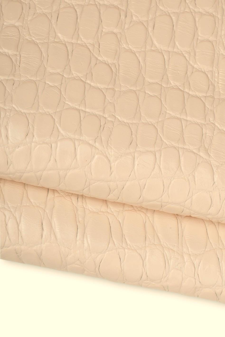 Cream CROCODILE printed leather hide, GLOSSY soft embossed cowhide, semi stiff calfskin 1.1 - 1.3 mm for crafters B19611-ST La Garzarara