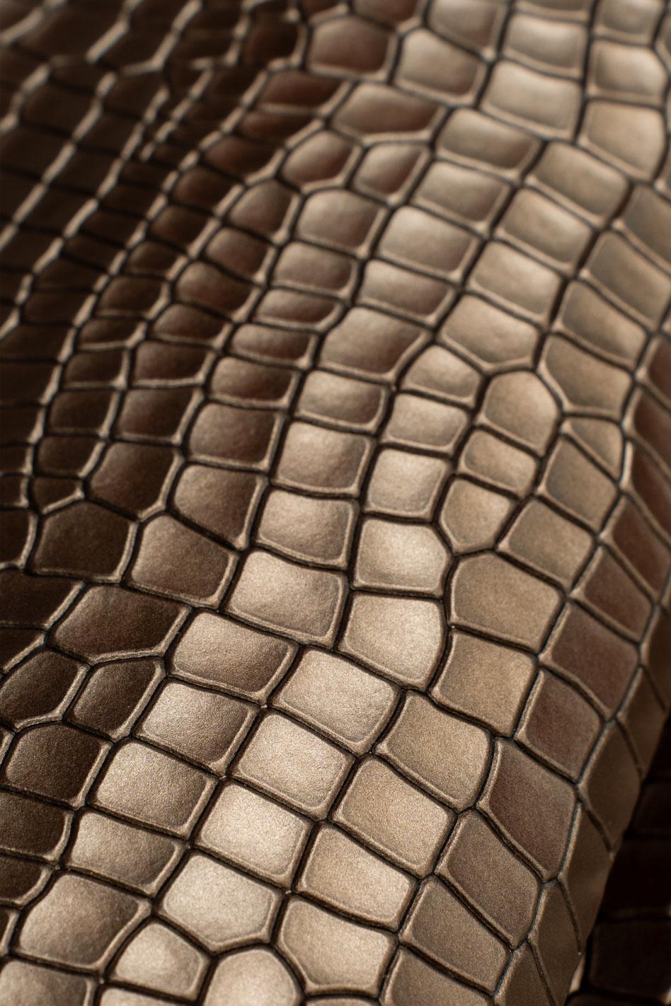 Brown CROCODILE embossed cowhide, alligator printed calfskin, soft CARVED leather hide for crafters 0.9 - 1.2 mm B19612-ST La Garzarara