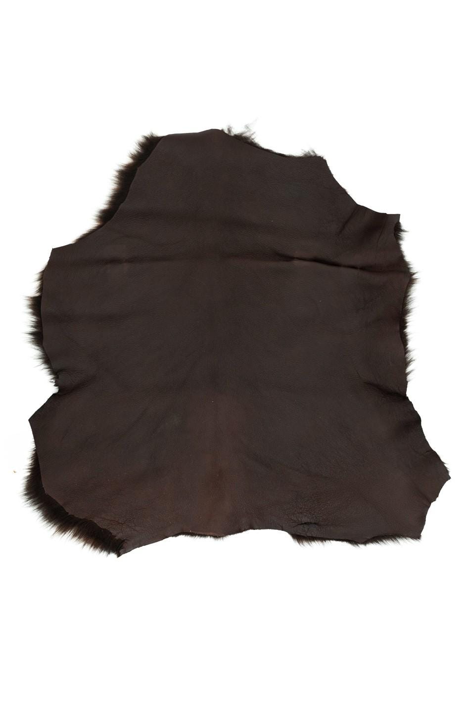 Brown wool-on sheepskin - shearling hairy sheepskin, soft leather - straight long hair, back in dark brown leather skin B19629-MNT
