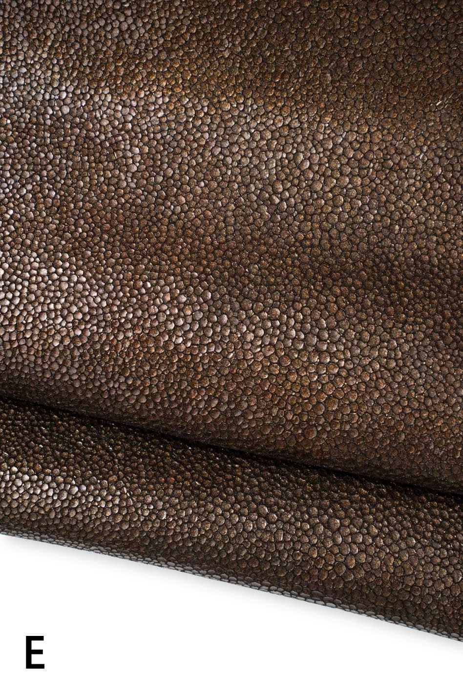 METALLIC RAY printed leather skins, soft bright animal textured goatskins, available in different colors B19618-MT(st) La Garzarara