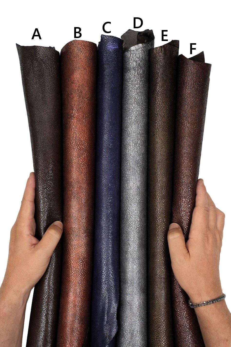 METALLIC RAY printed leather skins, soft bright animal textured goatskins, available in different colors B19618-MT(st) La Garzarara