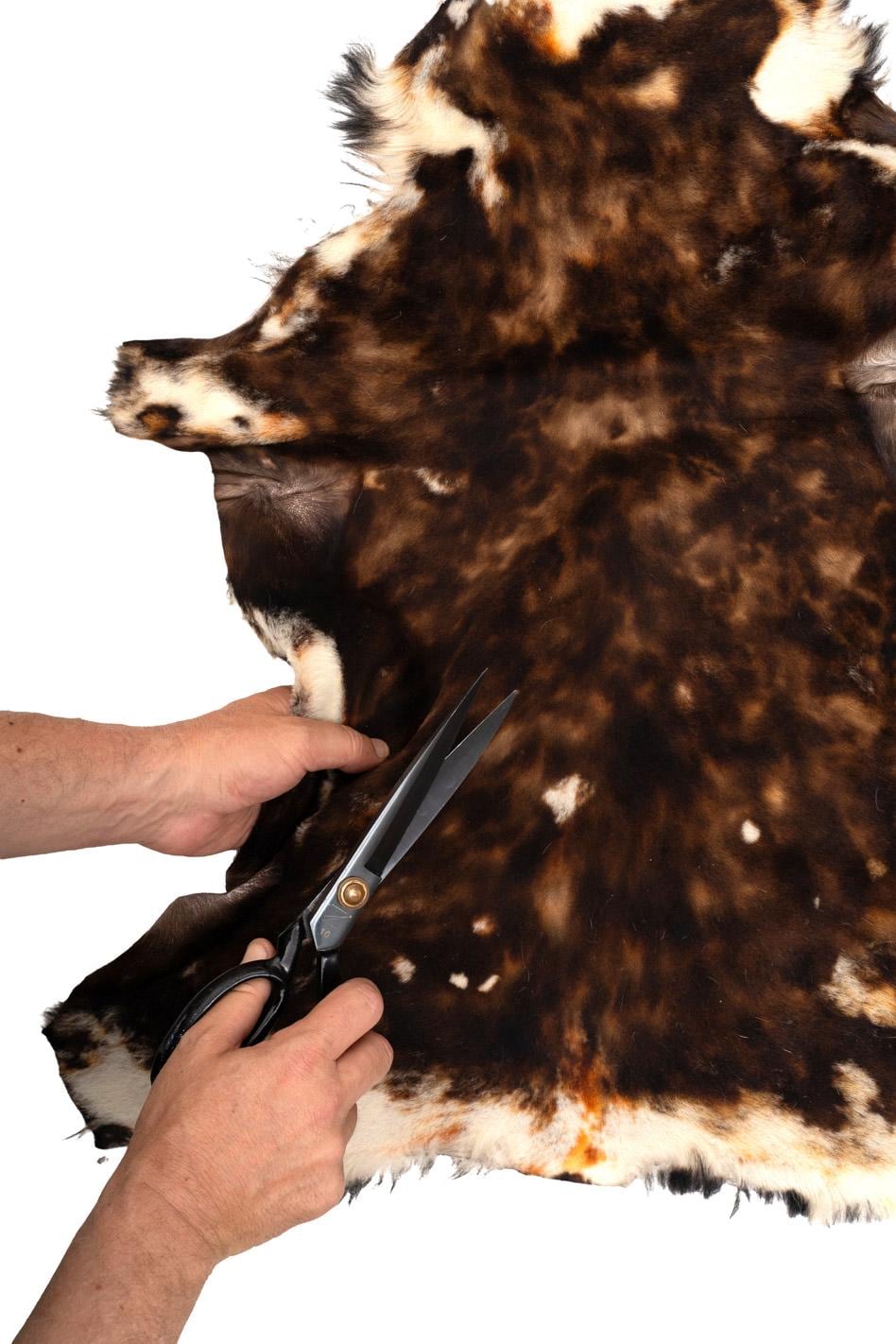 Brown shaded SHEARLING leather skin, plush hairy SHEEPSKIN, netural wool on leather, back in beige leather B19645-MNT La Garzarara