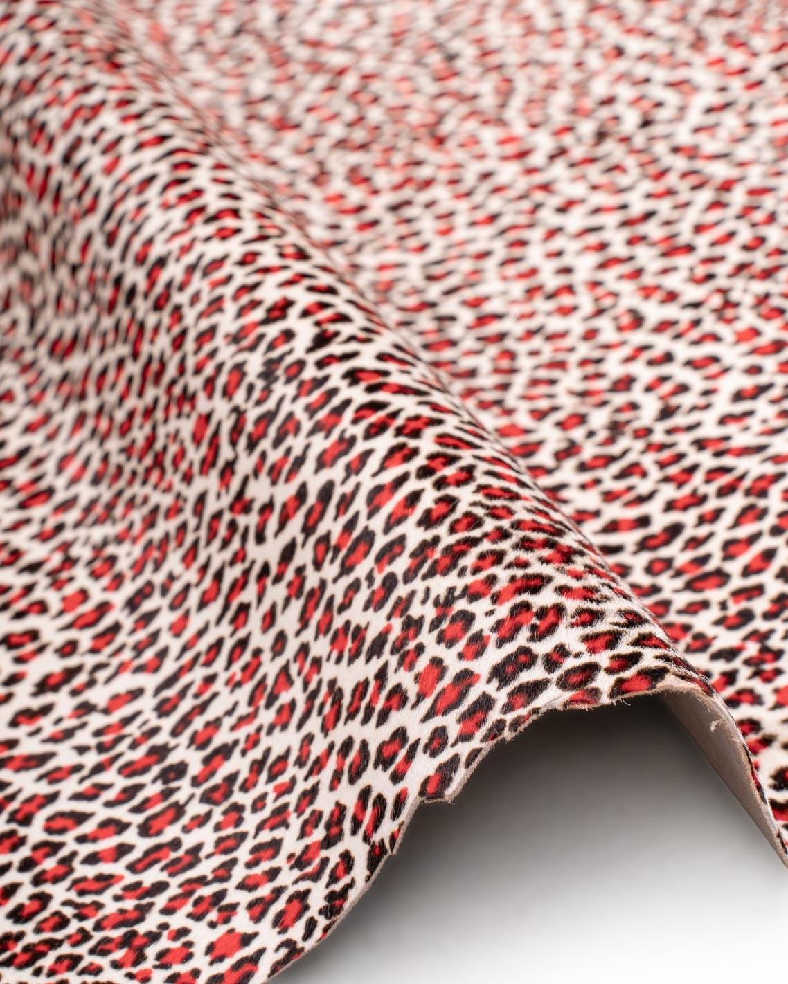 LEOPARD printed hair on leather hide, red - black CHEETAH texture on cream pony calfskin, cowhide for crafting B18985-CV La Garzarara