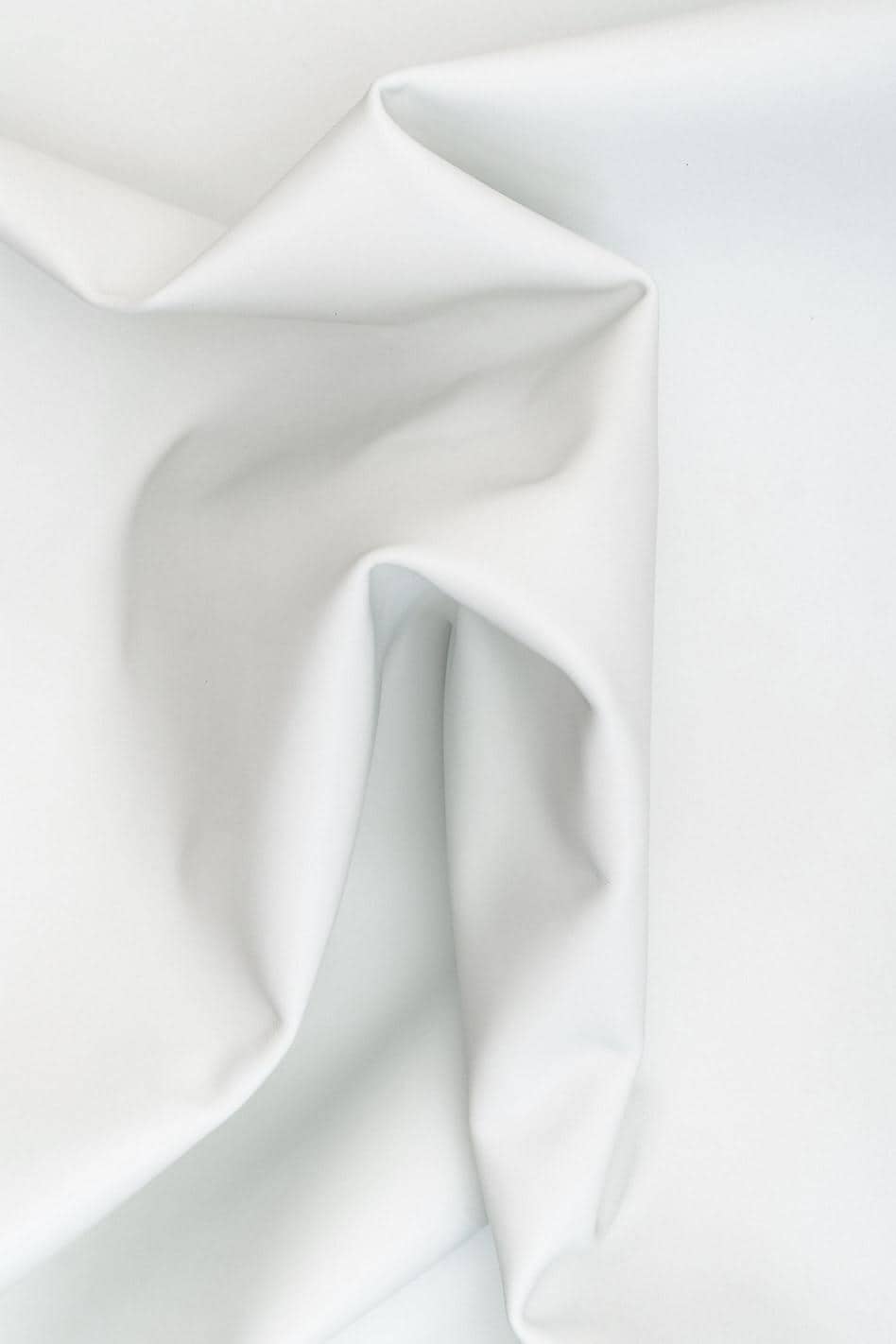 WHITE SMOOTH leather hide, solid color soft cowhide, sporty matt calfskin, 1.5 - 1.7 mm B19853-TU La Garzarara