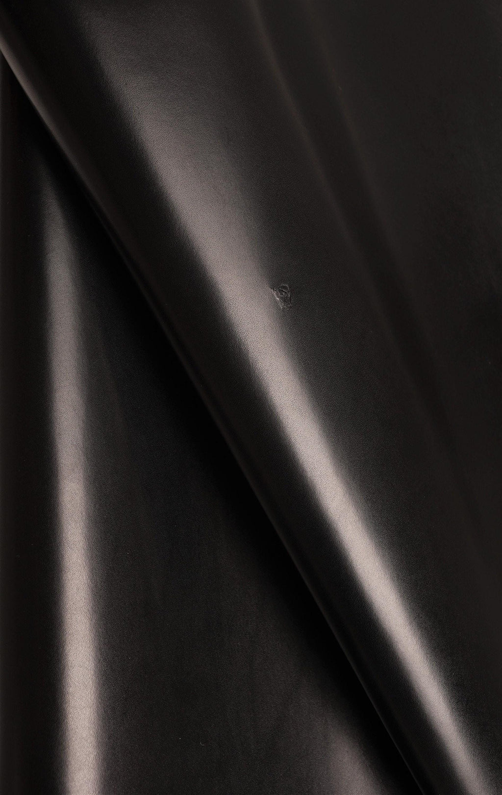 Black GLOSSY leather hide, SMOOTH brush-off calfskin, soft italian cowhide for diy objects B17924-TB La Garzarara