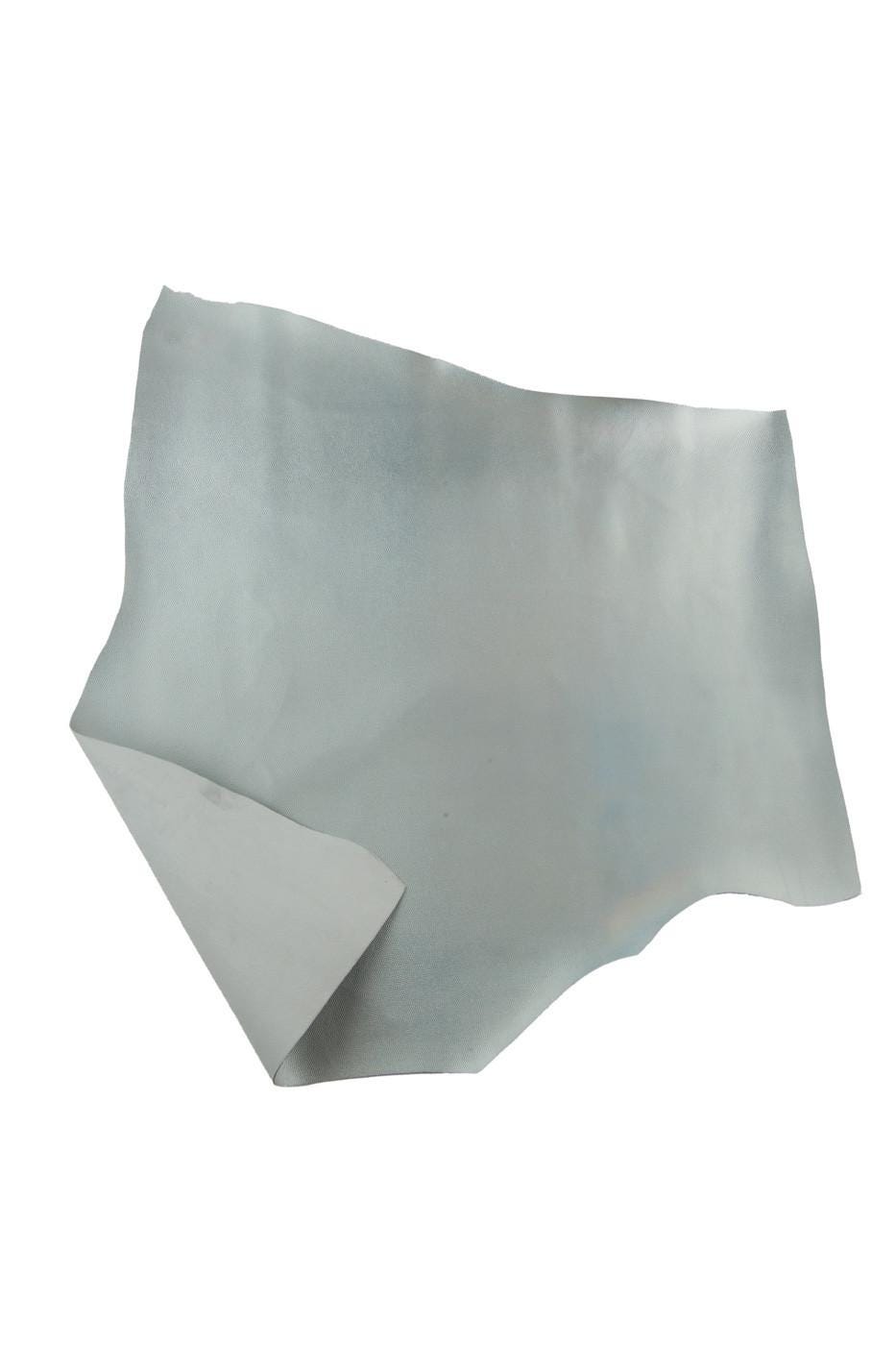 Silver IRIDESCENT METALLIC leather skin, glossy tiny pebble grain printed cowhide, soft bright calfskin B19409-MT(st) La Garzarara