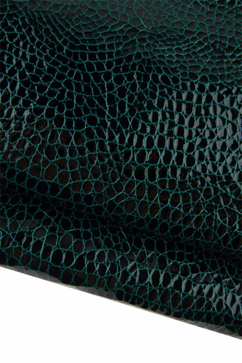 Black - green CROCODILE printed leather skin, glossy soft PATENT textured goatskin, 0.7 - 0.8 mm, for crafters B19345-ST La Garzarara
