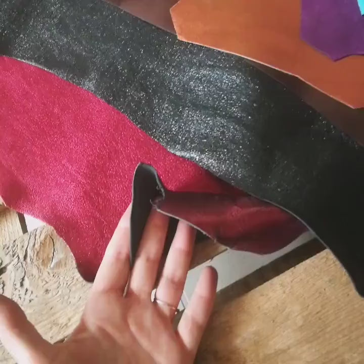 Metallic scraps for leather crafter, Foil finish pieces, mix laminated offcuts, Renmants metallic finish leather AMZ31 La Garzarara